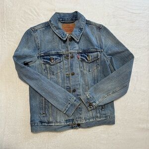 Levi’s denim jacket